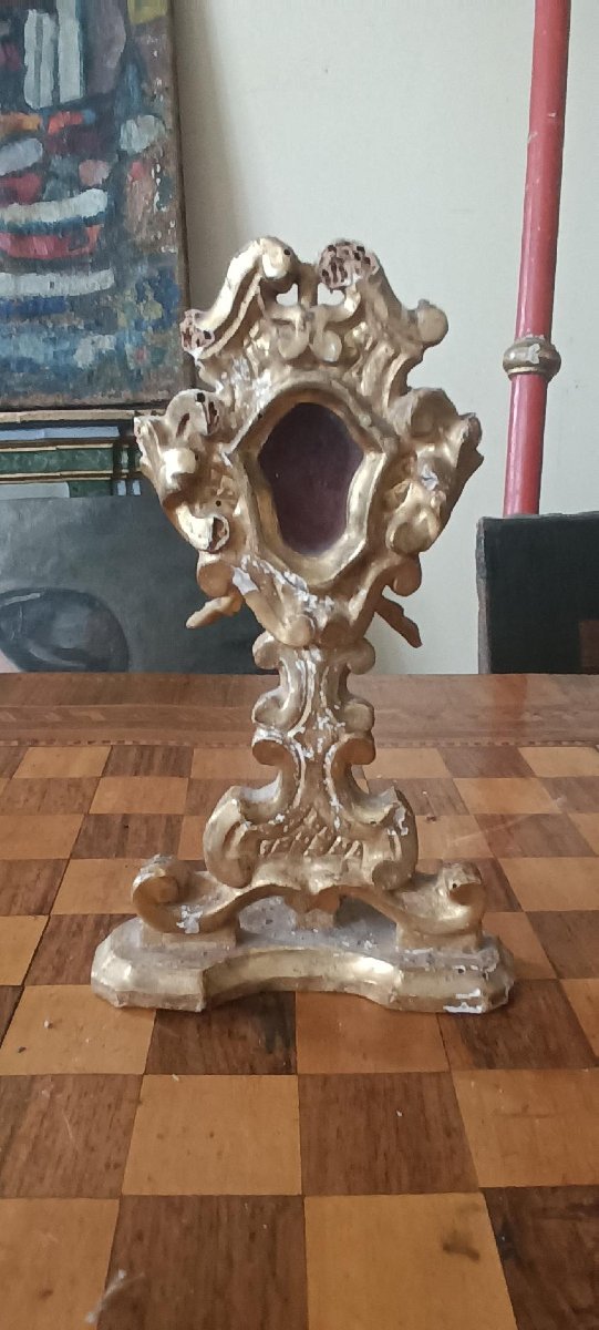 18th-century Gilded Wooden Reliquary-photo-2