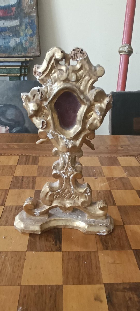 18th-century Gilded Wooden Reliquary-photo-3