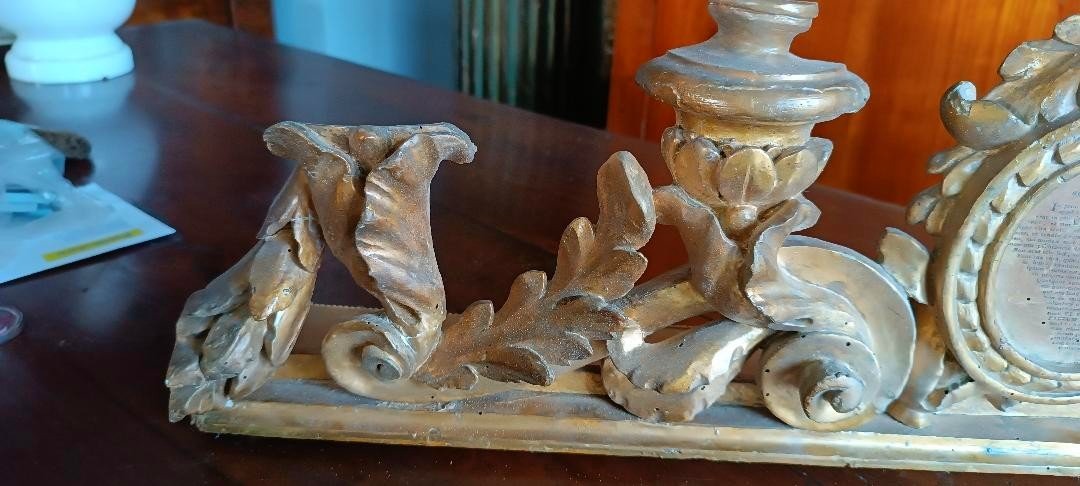 candélabre en bois doré du XVIIIe siècle avec retable-photo-4