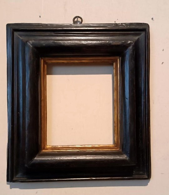 Antique Salvator Rosa Frame From The Late 17th Century