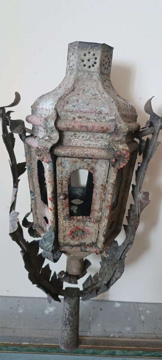 Antique 18th-century Painted Iron Lantern-photo-3