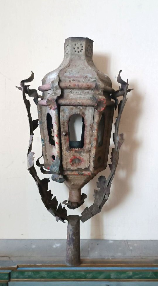 Antique 18th-century Painted Iron Lantern