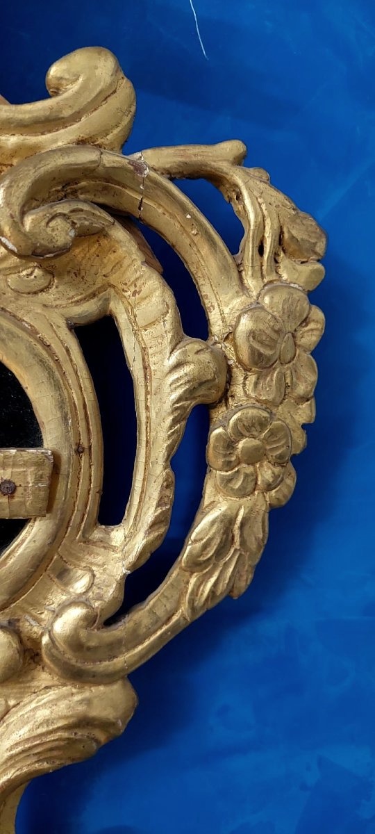 Antique Frame With A Crucifix, Made Of Carved And Gilded Wood, 18th Century-photo-1