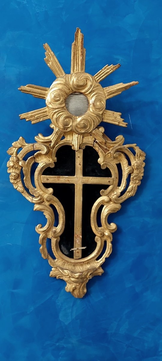 Antique Frame With A Crucifix, Made Of Carved And Gilded Wood, 18th Century-photo-2