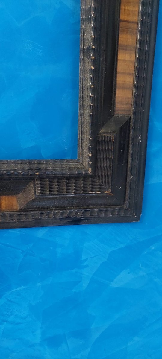  Cadre guilloché en bois ébonisé, d'origine italienne, seconde moitié du XIXe sièc-photo-3