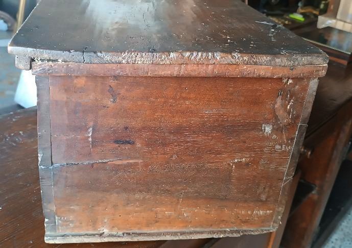17th-century Walnut Box-photo-2