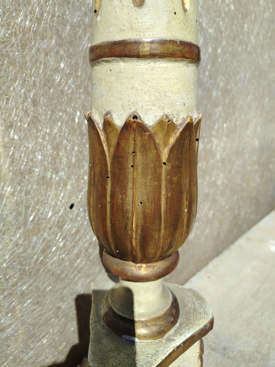 Grand chandelier ancien en bois sculpté, laqiué et doré, 107 cm-photo-4