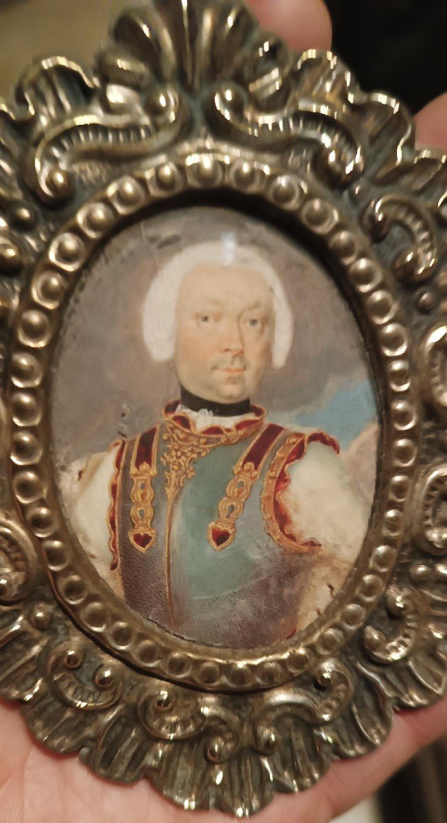 Miniature Painting On Ivory: 18th-century Italian Noble Portrait—silver Frame-photo-1