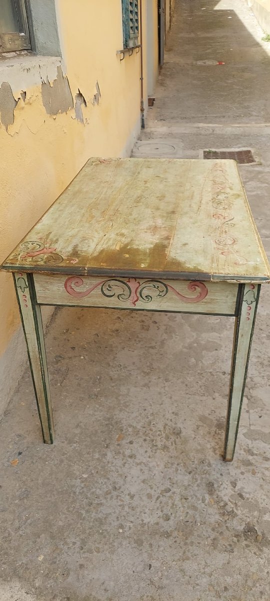 Table-bureau  an bois laqué is laqué et peint, XVIII siècle. Toscan-photo-2