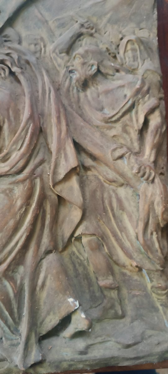 plaque en terre cuite ancienne, petit édicule, bas-relief du Christ portant la croix, -photo-4