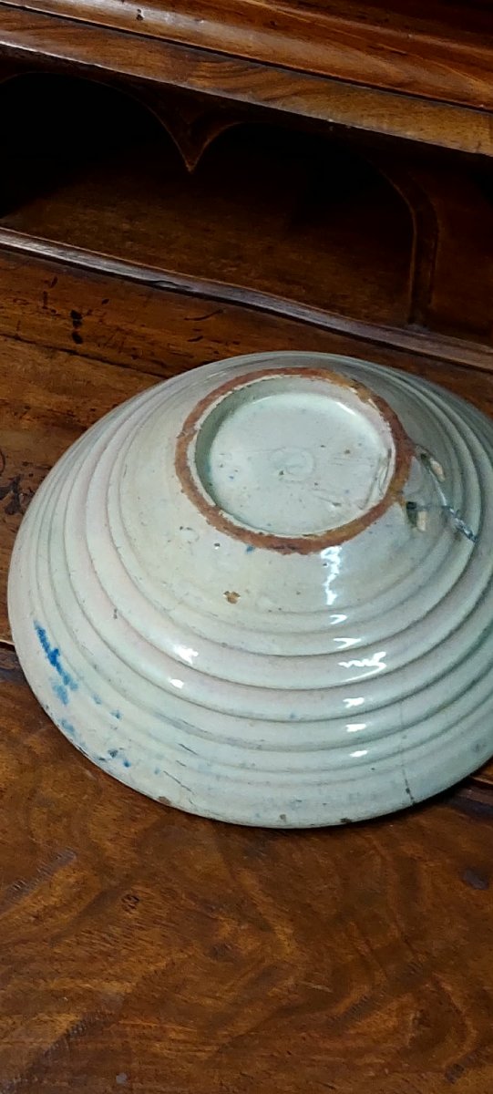 19th-century Majolica Bowl By Fajaluza-photo-3
