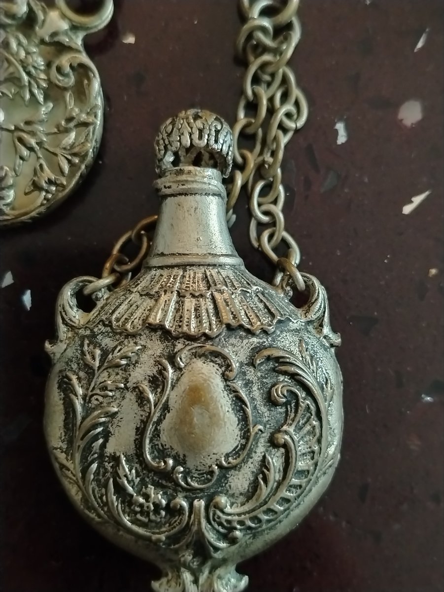 Chatelaine  victorienne en métal argenté-photo-7