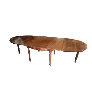 Grande table ovale extensible jusqu'à 3 mètres, noyer