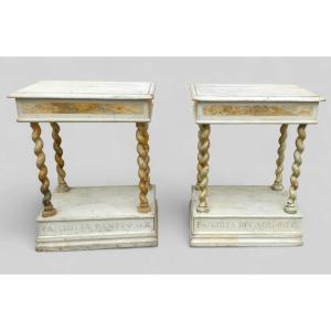 Paire de petites consoles laquées du XVIIIe siècle