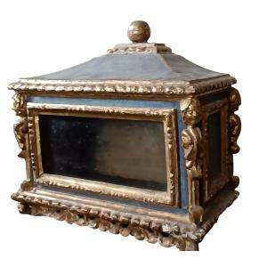 Vitrine toscane ancienne du XVIe siècle