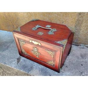 Coffret ancien de jeu de mahjong datant du début des années 1900