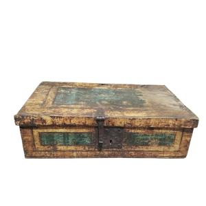 Antique 18th-century Lacquered Wooden Box From Tuscany