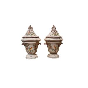 Pair Of Decorated Majolica Vases, 18th Century