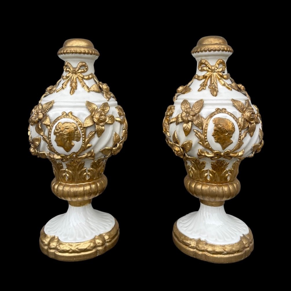 Pair Of Large Majolica Lamps With Parts In Cold Gilded Relief With Festoons, Floral Motifs And Double Medallion -photo-1