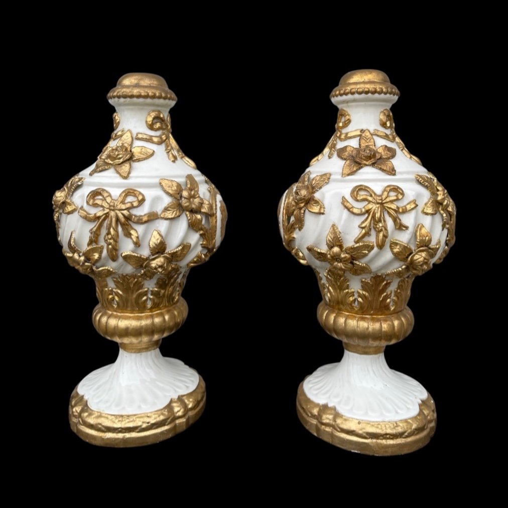 Pair Of Large Majolica Lamps With Parts In Cold Gilded Relief With Festoons, Floral Motifs And Double Medallion -photo-2