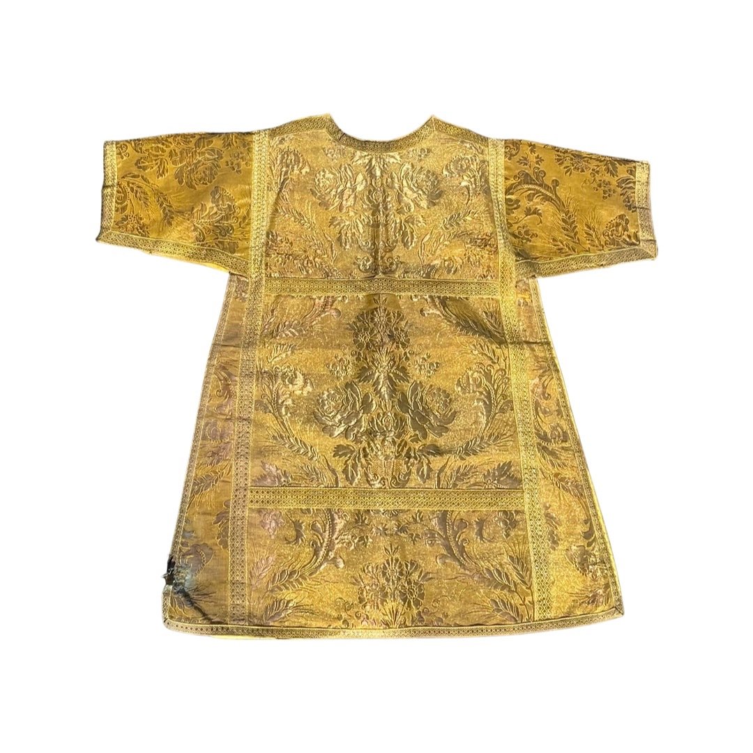 Complete Sacred Priestly Vestments Embroidered In Gold Thread With Floral Decorations-photo-4