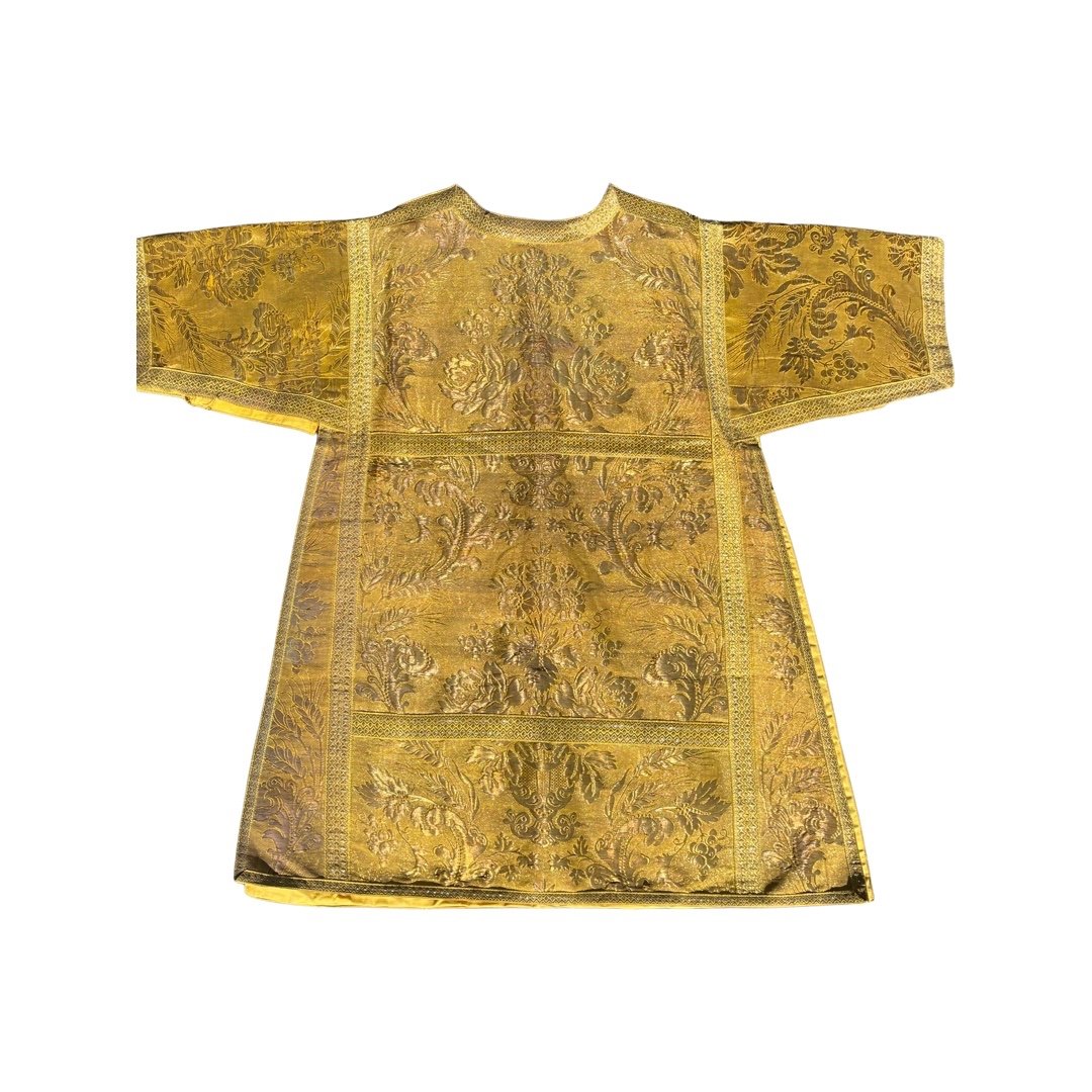 Complete Sacred Priestly Vestments Embroidered In Gold Thread With Floral Decorations-photo-1