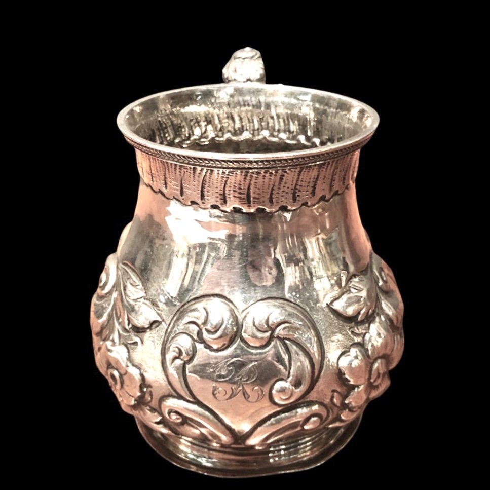 Embossed Silver Cup With Floral Motifs And Rocaille.london 1860.-photo-2