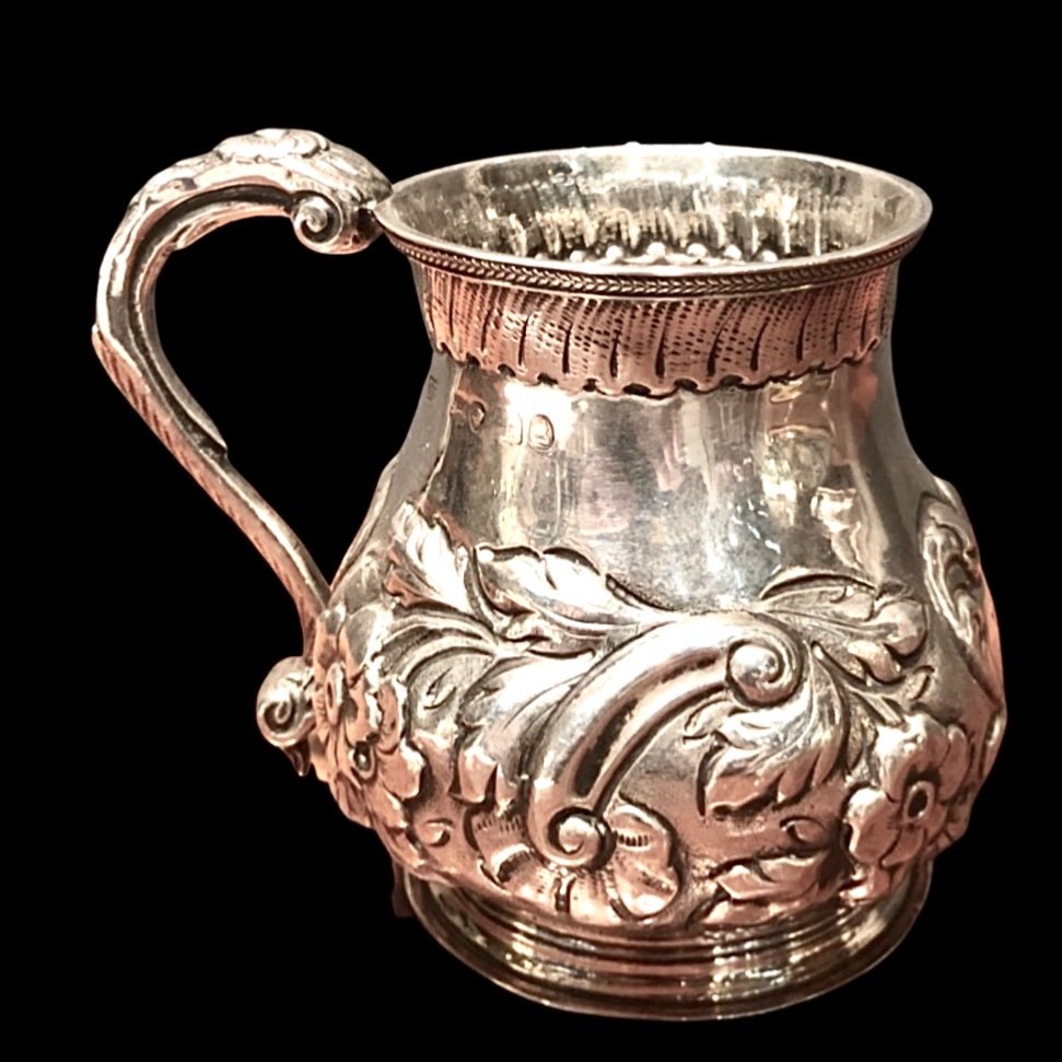 Embossed Silver Cup With Floral Motifs And Rocaille.london 1860.-photo-3