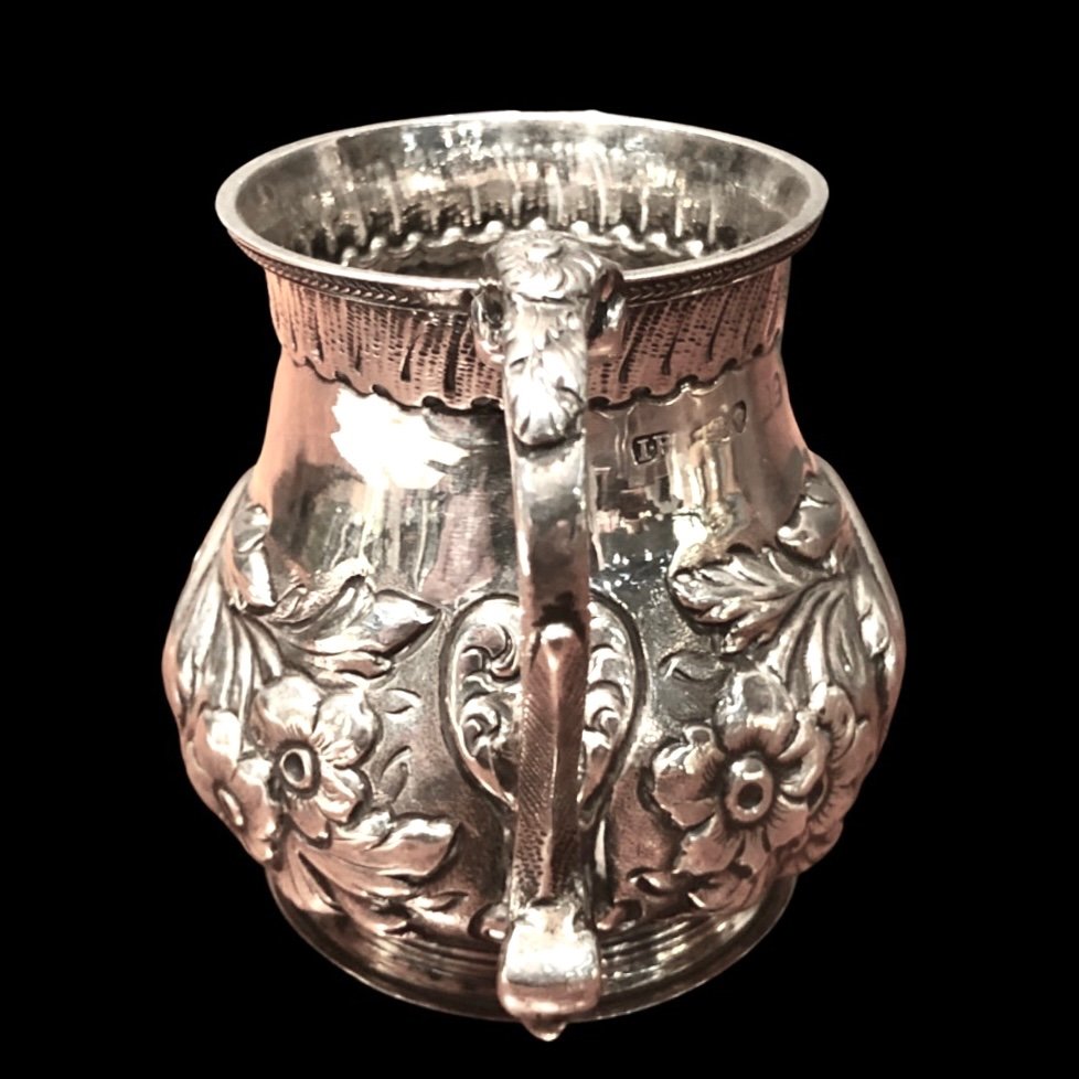 Embossed Silver Cup With Floral Motifs And Rocaille.london 1860.-photo-4