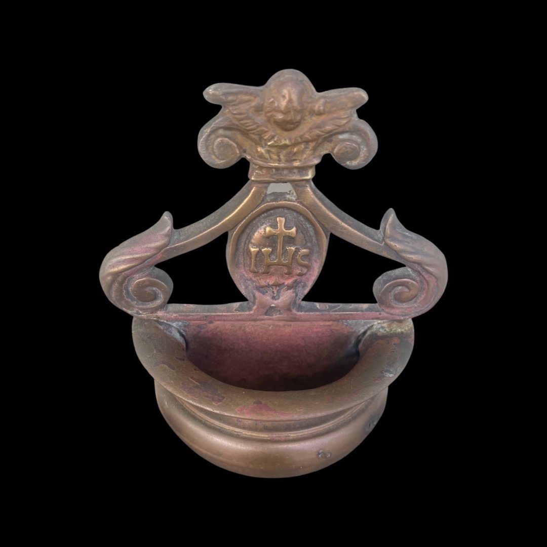 Bénitier En Bronze à Vasque à Bord éversé, Anses Bouclées, Putto Et Symbole Bernardin.-photo-2