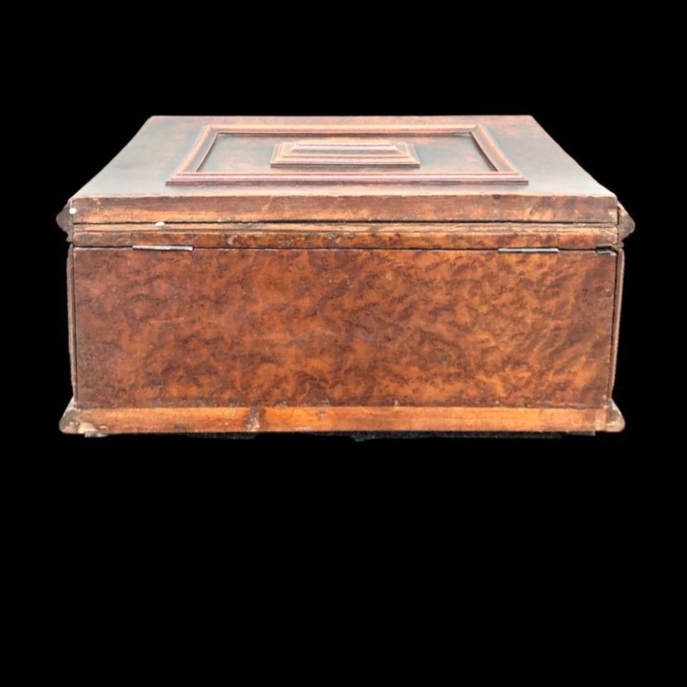 Walnut Chest-shaped Box With Compartments And Mirror Inside. -photo-1