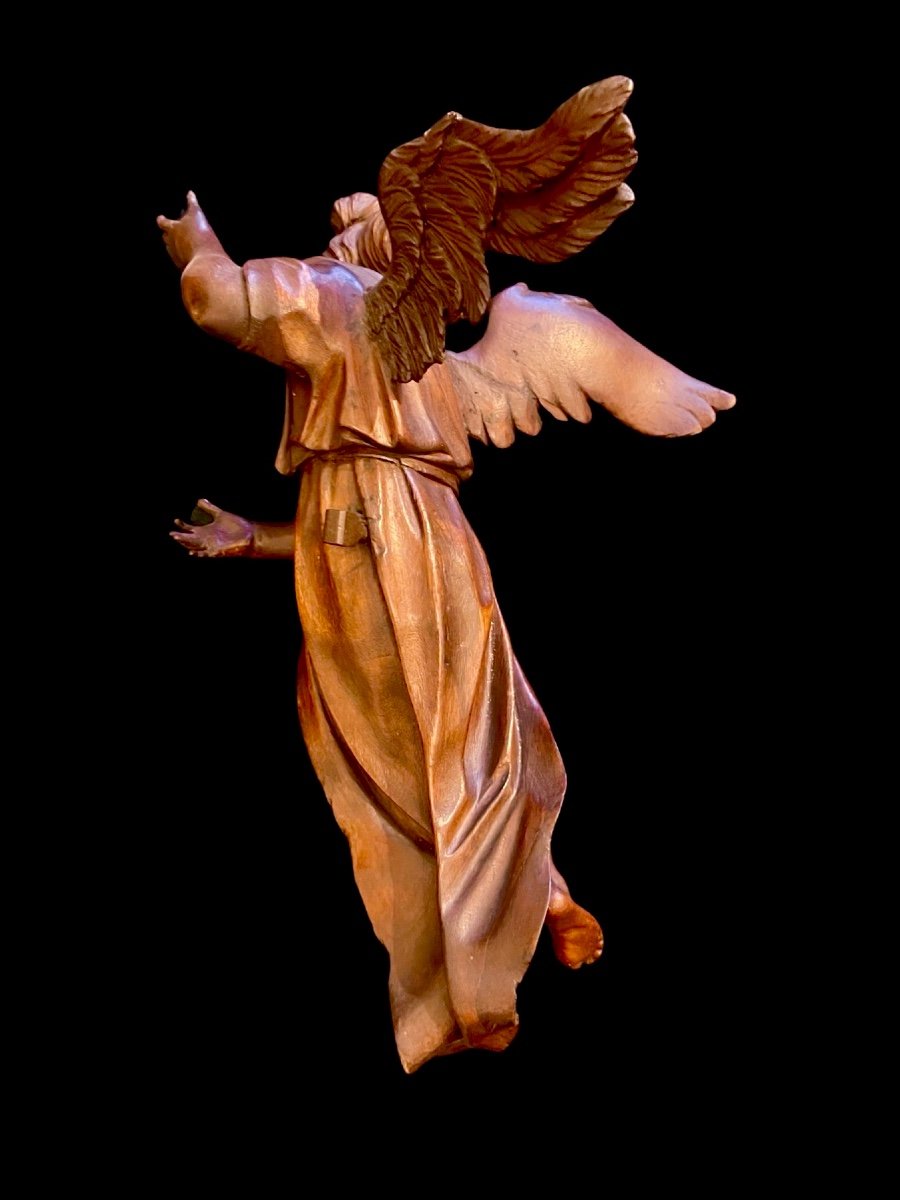 Pair Of Full-figure Angels In Carved Wood. Liguria. -photo-4