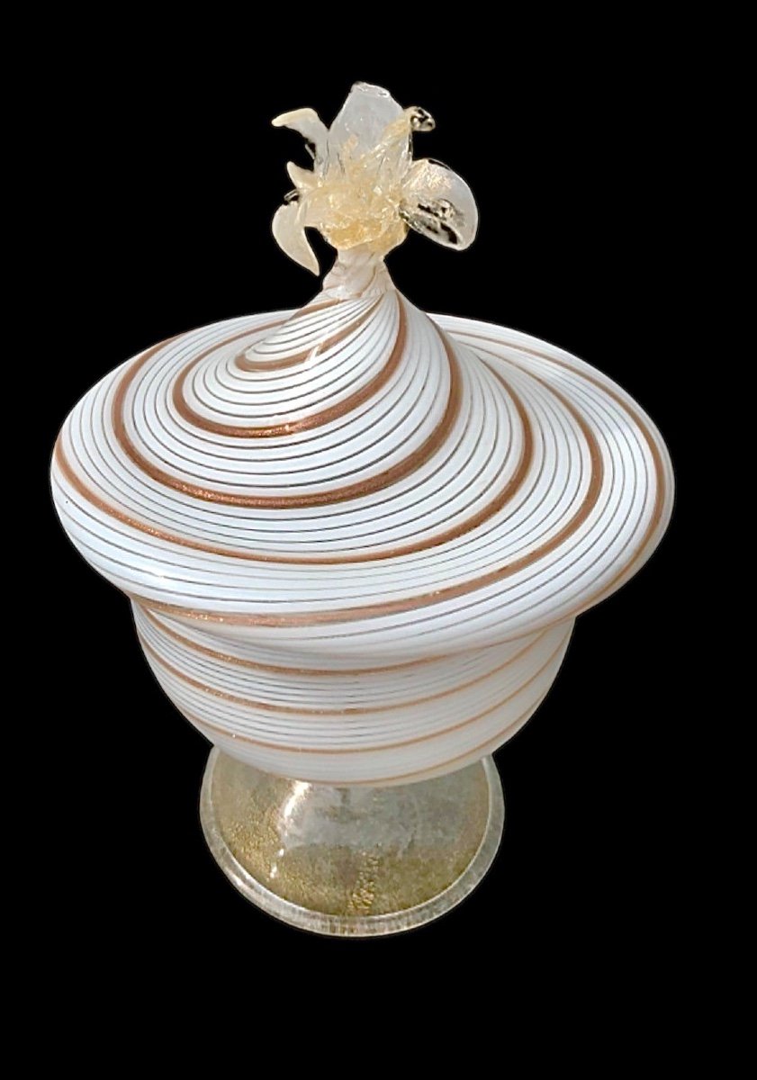 Vase With Lid And Flower Socket In Millerighe Spiral Blown Glass, Lattimo, Aventurine And Gold -photo-2