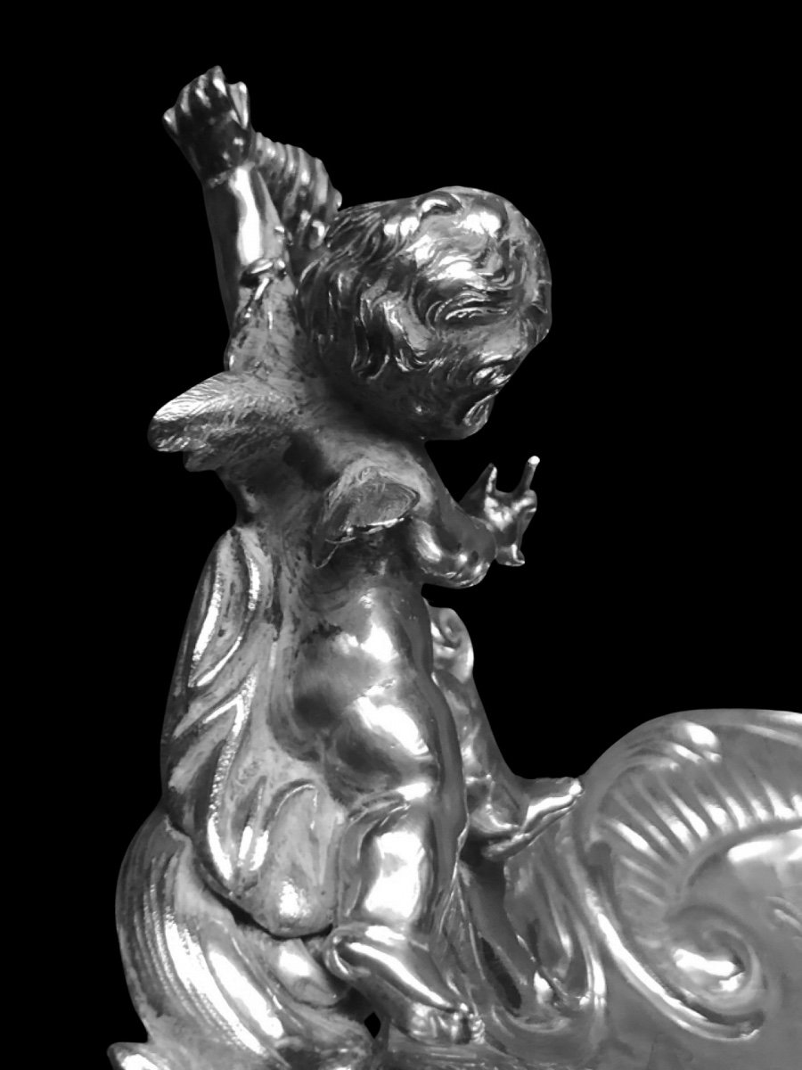 Silver And Crystal Inkwell With Engraved Floral And Rocaille Motifs And A Writing Angel. -photo-3