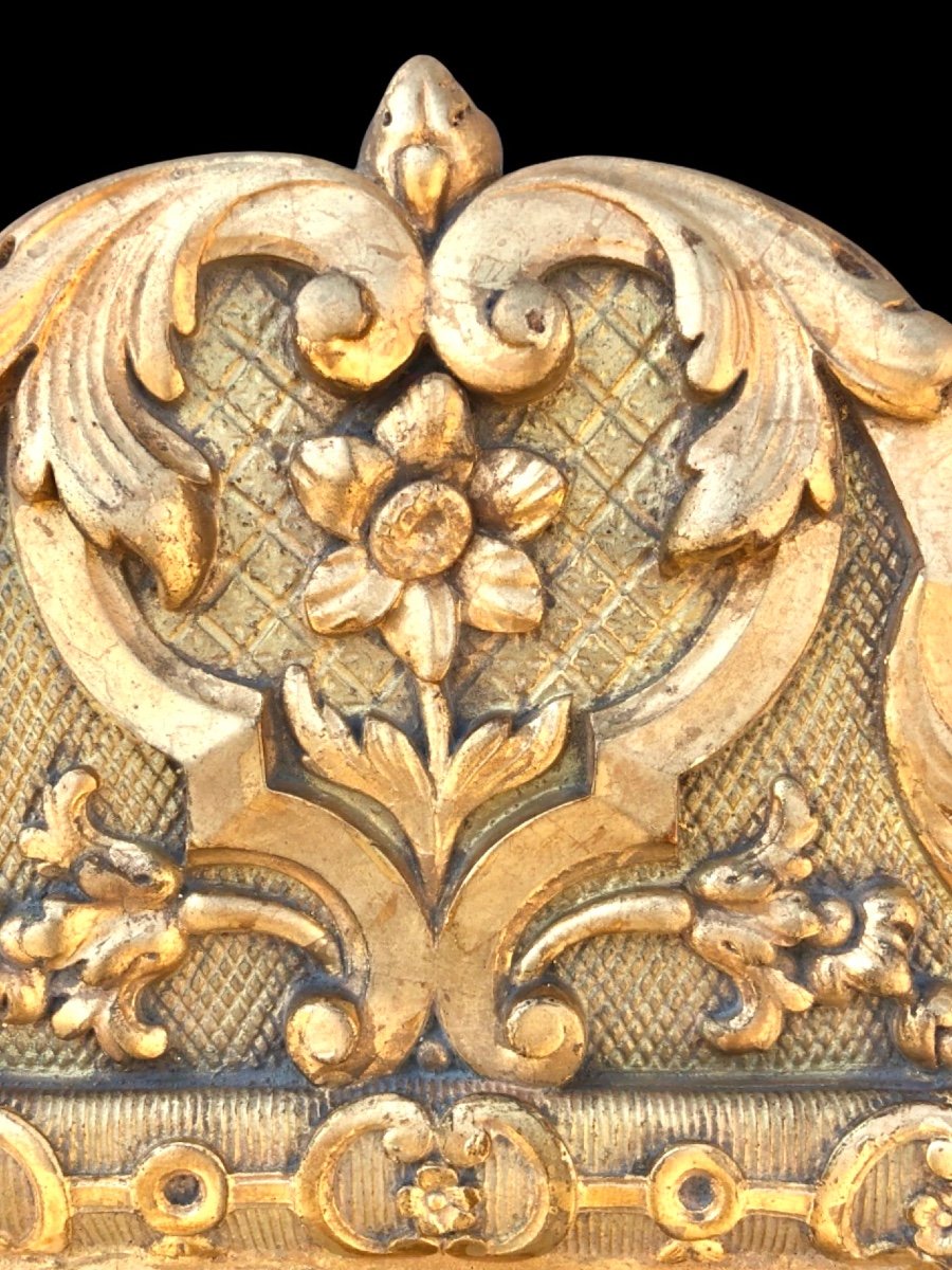 Frame - Mirror In Carved And Gilded Wood With Floral And Rocaille Motifs. -photo-2