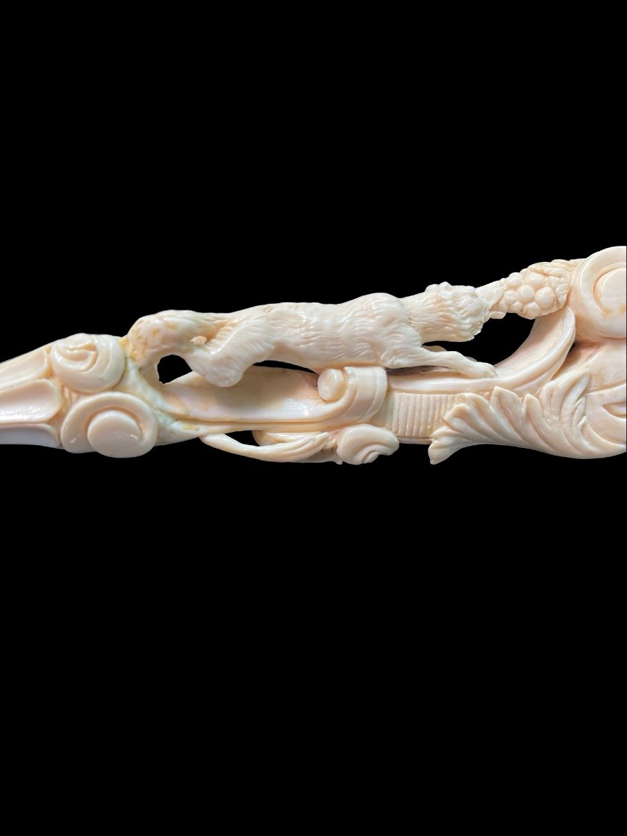 Stick With Ivory Knob Depicting The Fox And Grapes -photo-2