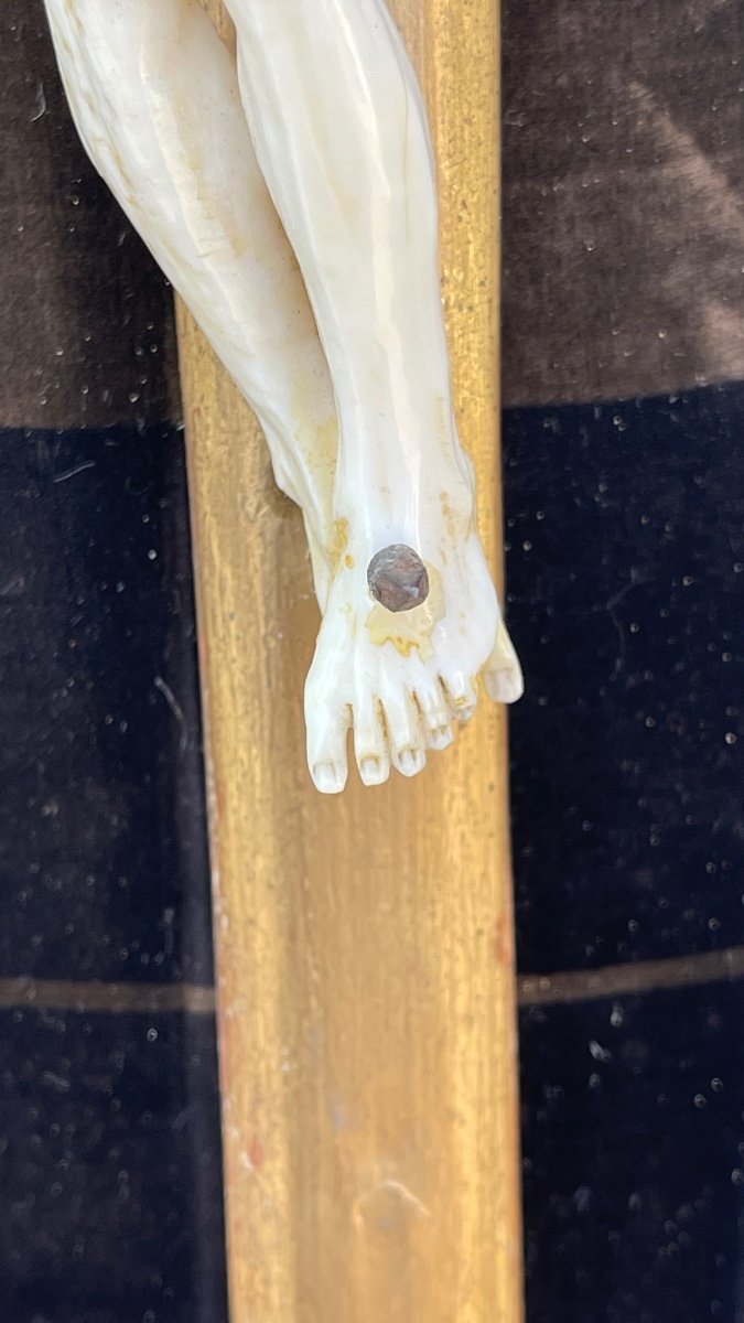 Ivory Christ On A Carved Wooden Holy Water Font Frame With Gold Leaf -photo-5