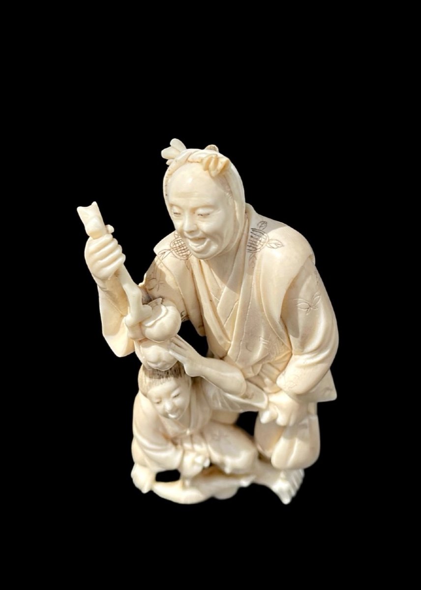 Ivory Okimono Sculpture With Male And Child Character. -photo-2