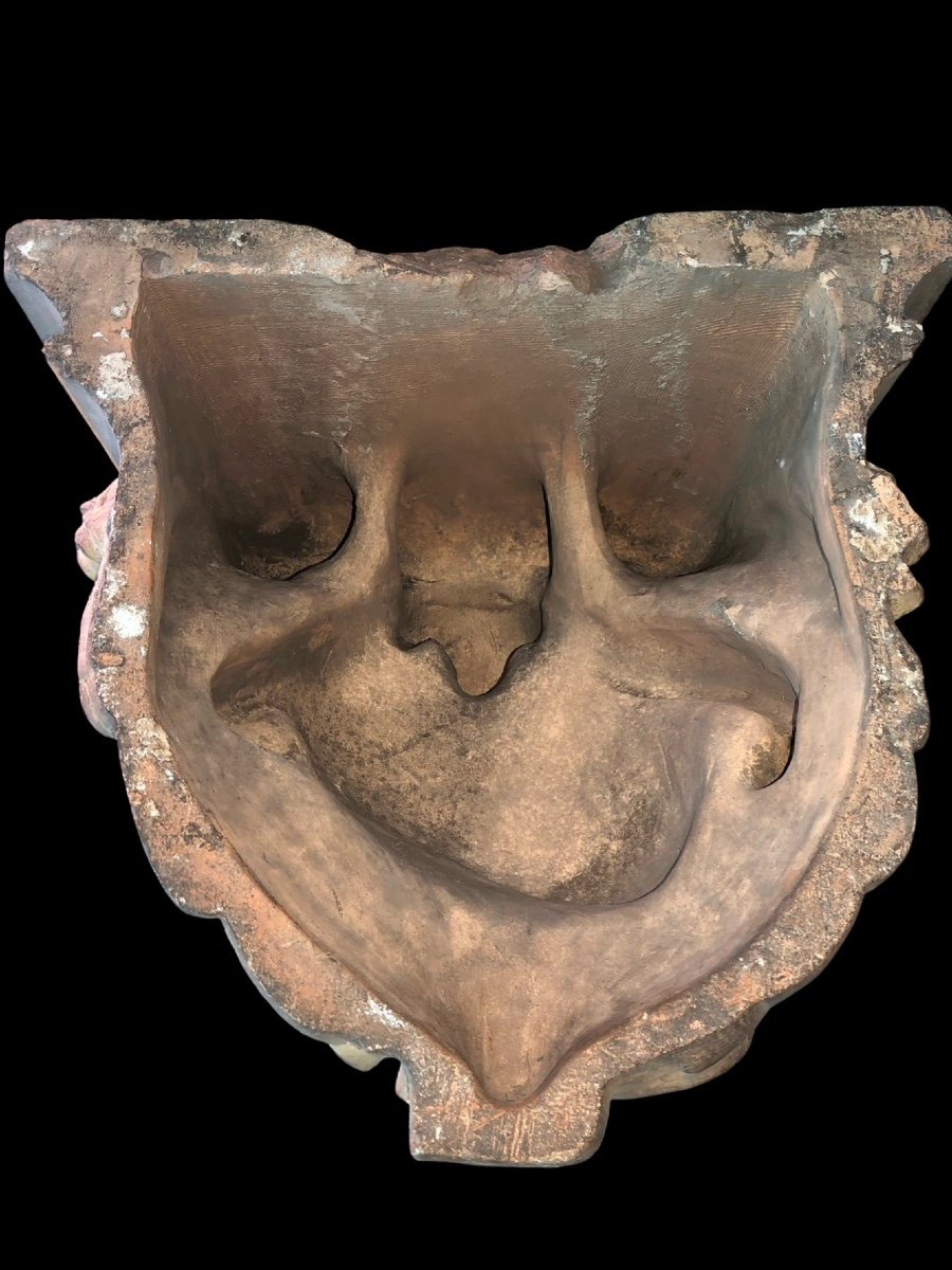 Large Terracotta Shelf Depicting An Angel With A Ribbon. -photo-4