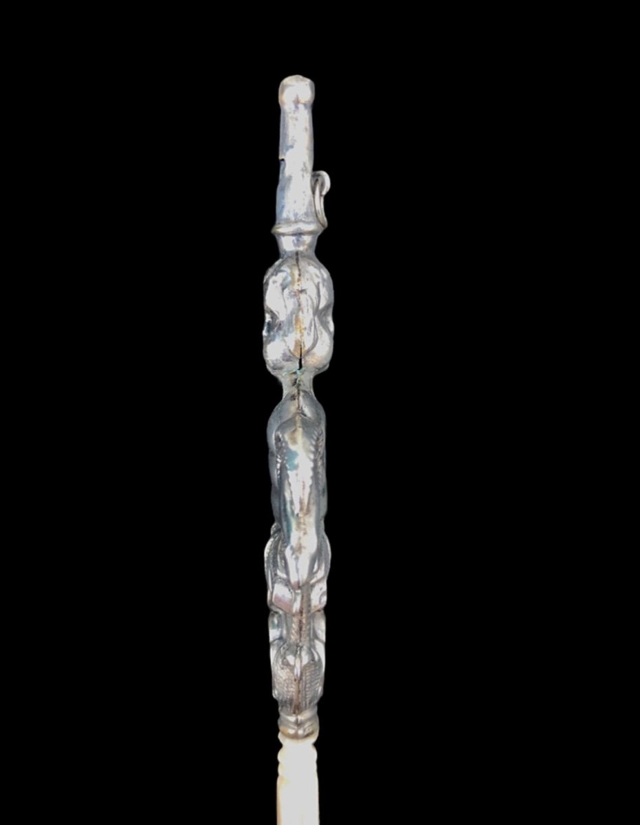 Silver Baby Rattle With Child Figure. Europe. 13.5 Cm (silver Part 9.5 Cm)-photo-3