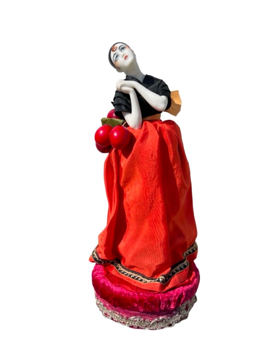 Half Doll’ Porcelain Powder Box With Pierrot Figure. 