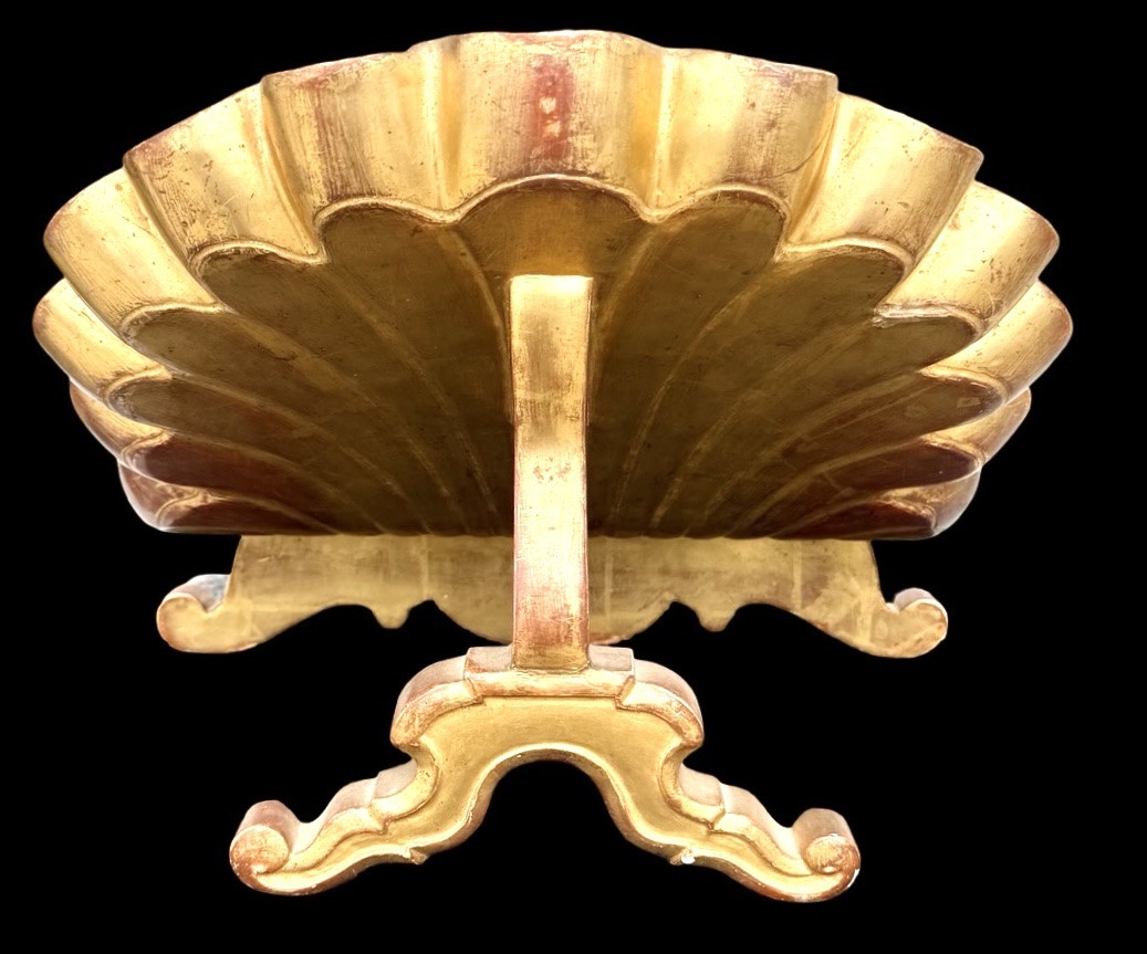 Shell-shaped Lectern In Carved And Gilded Wood With Rocaille Motifs. -photo-2
