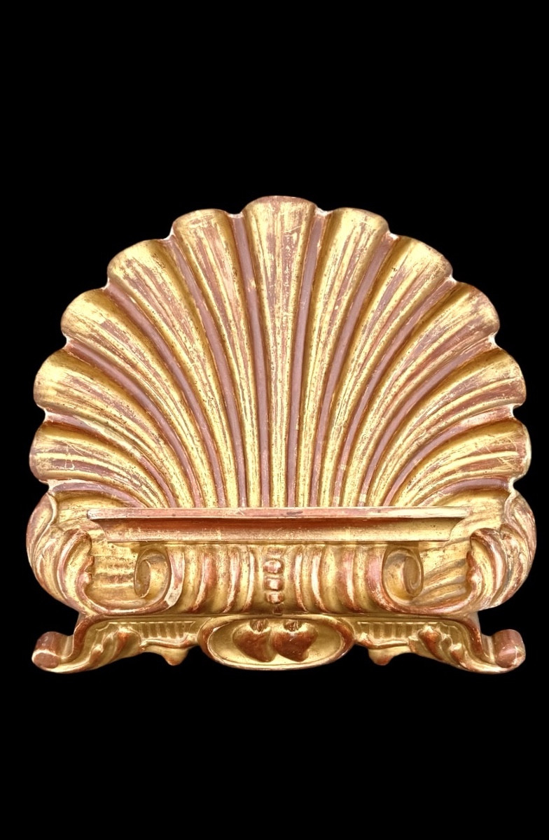 Shell-shaped Lectern In Carved And Gilded Wood With Rocaille Motifs. 