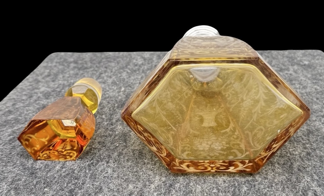 Hexagonal Crystal Bottle With Floral And Rocaille Motifs. Silver Neck With Italian Hallmark. -photo-4