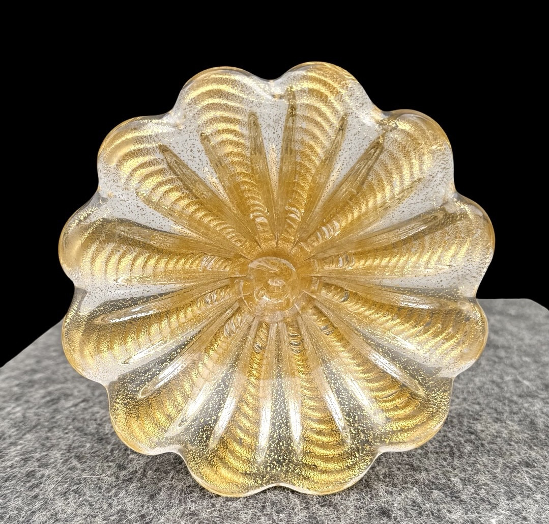 Bougeoir en verre épais avec base et coupe bordées d'or .Barovier &Toso.-photo-1
