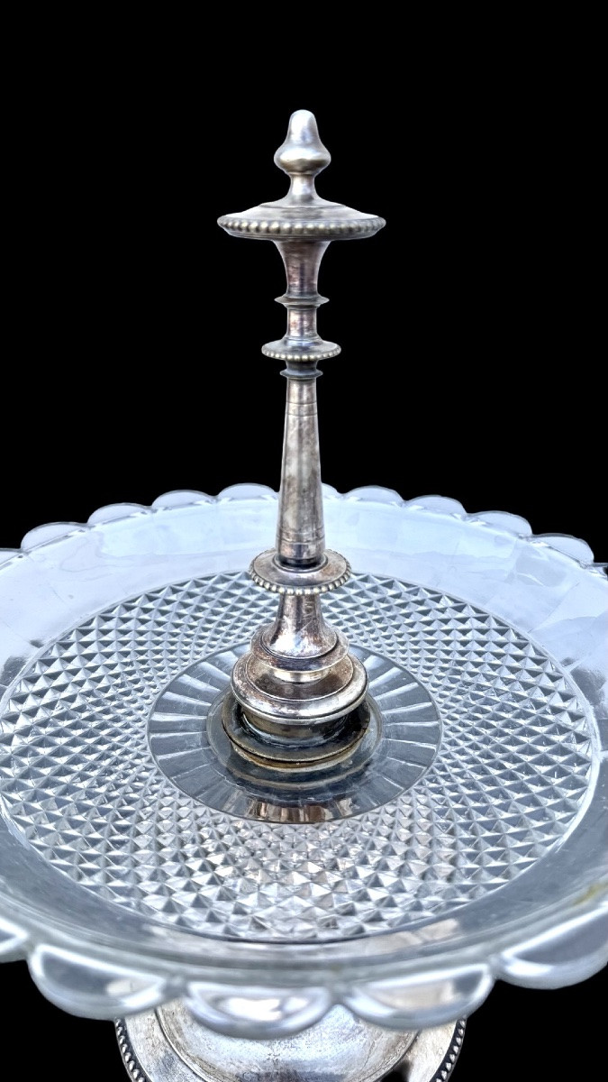 Centerpiece - Fruit Bowl In Silver-plated Metal With A Wide Base And Molded Handle -photo-4