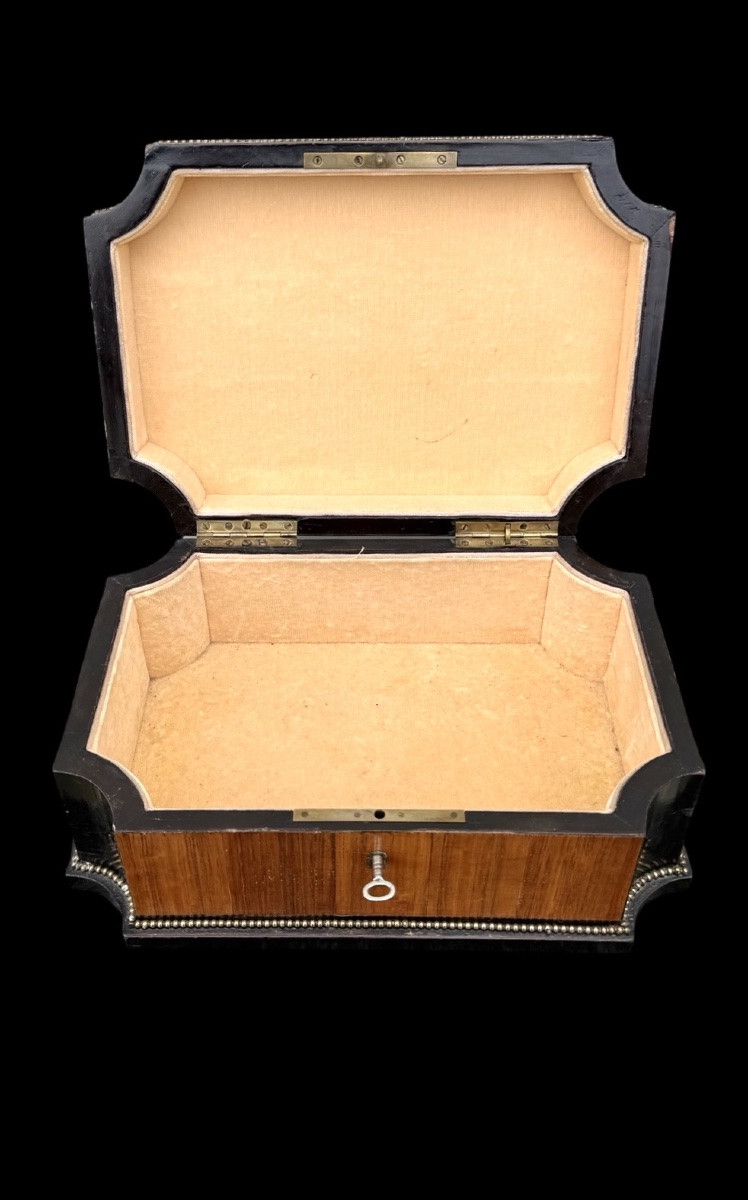 Wooden Box Inlaid With Geometric Motifs And Painted Porcelain Medallion -photo-4