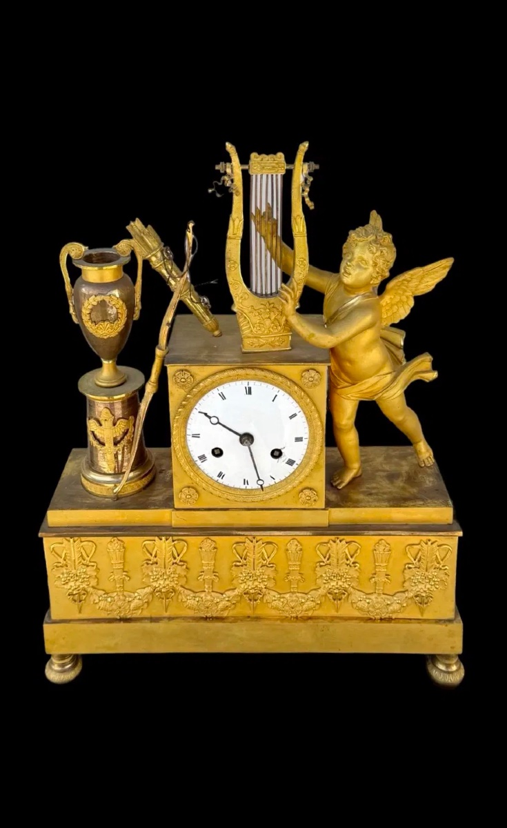 Pendule en bronze doré à mercure représentant Cupidon jouant de la lyre. Manufacture Dhalström,-photo-2