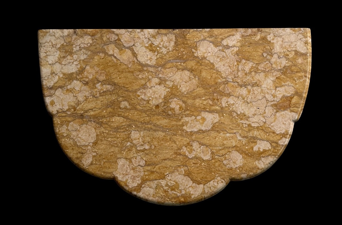 Étagère murale en bois sculpté, ornée de dorures à la Mecque et d'un plateau en marbre-photo-4