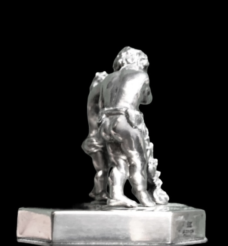 Solid Silver Paperweight With Two Cherubs Holding A Portrait Holder -photo-5